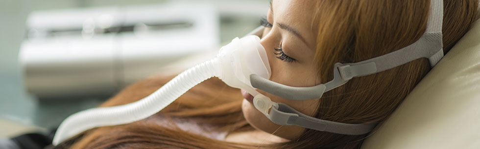 woman receiving respiratory home care